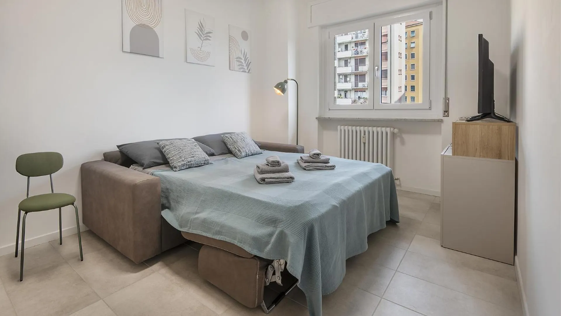 Lambrate Suite - 200 Meters From The Station Mediolan Apartament